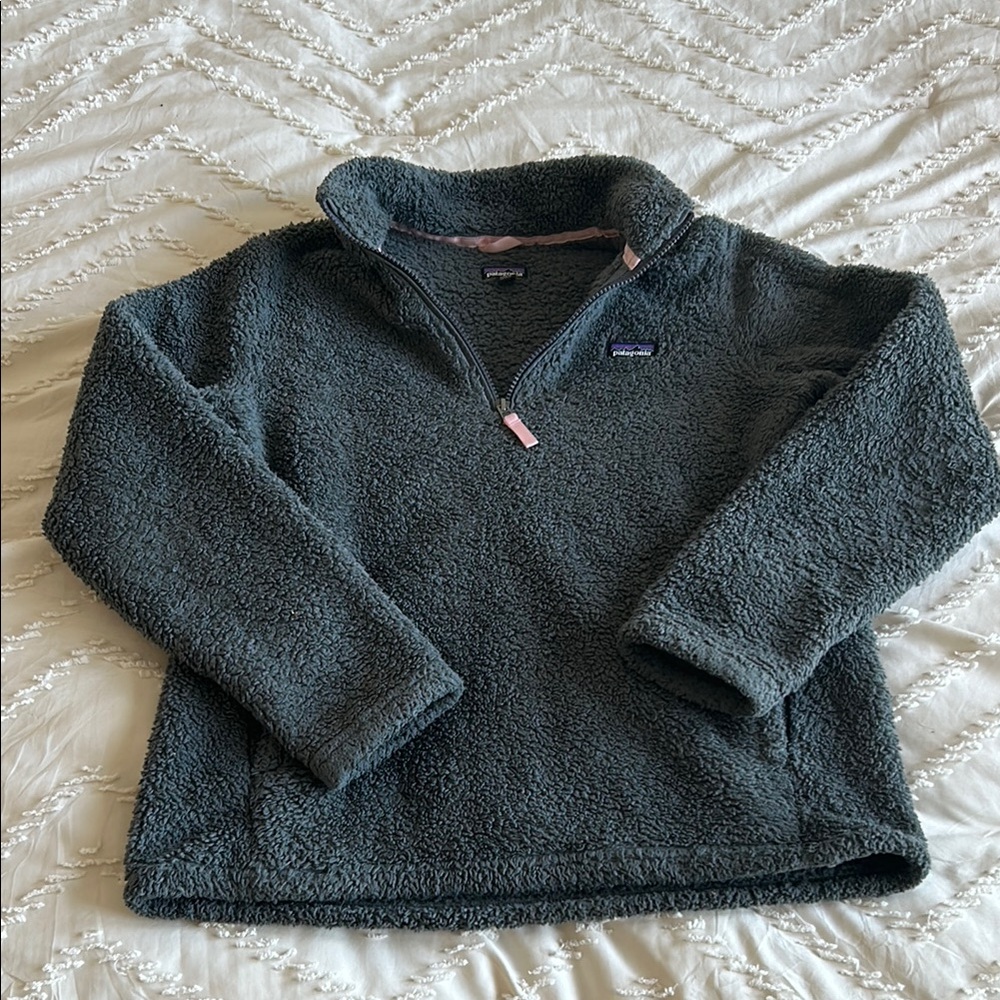 Patagonia Dark Charcoal Gray Quarter-Zip Fleece Pullover Sweatshirt - Youth XXL